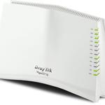 The DrayTek Vigor 2710 router with No WiFi, 4 100mbps ETH-ports and
                                                 0 USB-ports