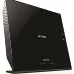 The Netgear WNDR4700 router with 300mbps WiFi, 4 Gigabit ETH-ports and
                                                 0 USB-ports