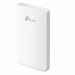 The TP-LINK EAP235-Wall v1.x router has Gigabit WiFi, 4 N/A ETH-ports and 0 USB-ports. 
