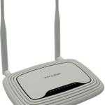 The TP-LINK TL-WR842ND v1.x router with 300mbps WiFi, 4 100mbps ETH-ports and
                                                 0 USB-ports