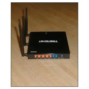 Thumbnail for the TRENDnet TEW-633GR router with 300mbps WiFi, 4 N/A ETH-ports and
                                         0 USB-ports