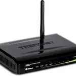 The TRENDnet TEW-651BR V1.0R router with 300mbps WiFi, 4 100mbps ETH-ports and
                                                 0 USB-ports