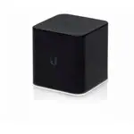 The Ubiquiti Networks airCube ISP router with 300mbps WiFi, 3 100mbps ETH-ports and
                                                 0 USB-ports