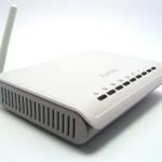 The ZyXEL NBG334W router with 54mbps WiFi, 4 100mbps ETH-ports and
                                                 0 USB-ports